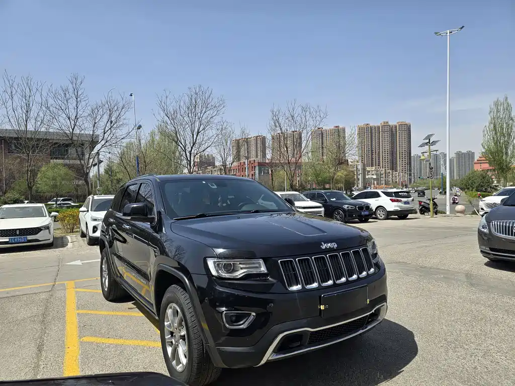 Imported Grand Cherokee 2015 3.0L Comfort Navigation Edition купить на сайте DeffCars