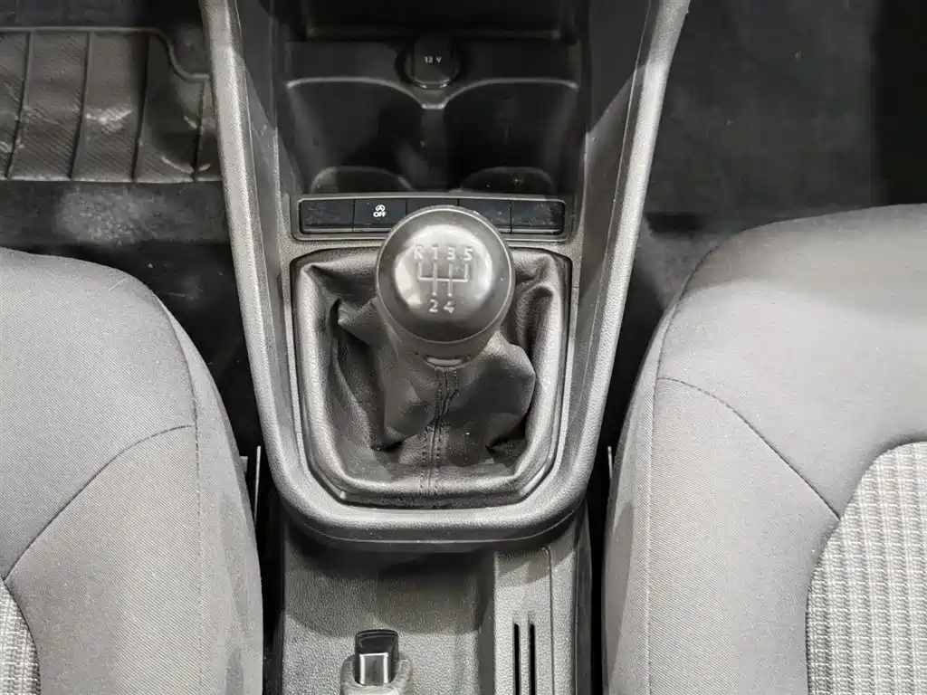 Santana 2018 1.5L Manual Fashion Edition купить на сайте DeffCars