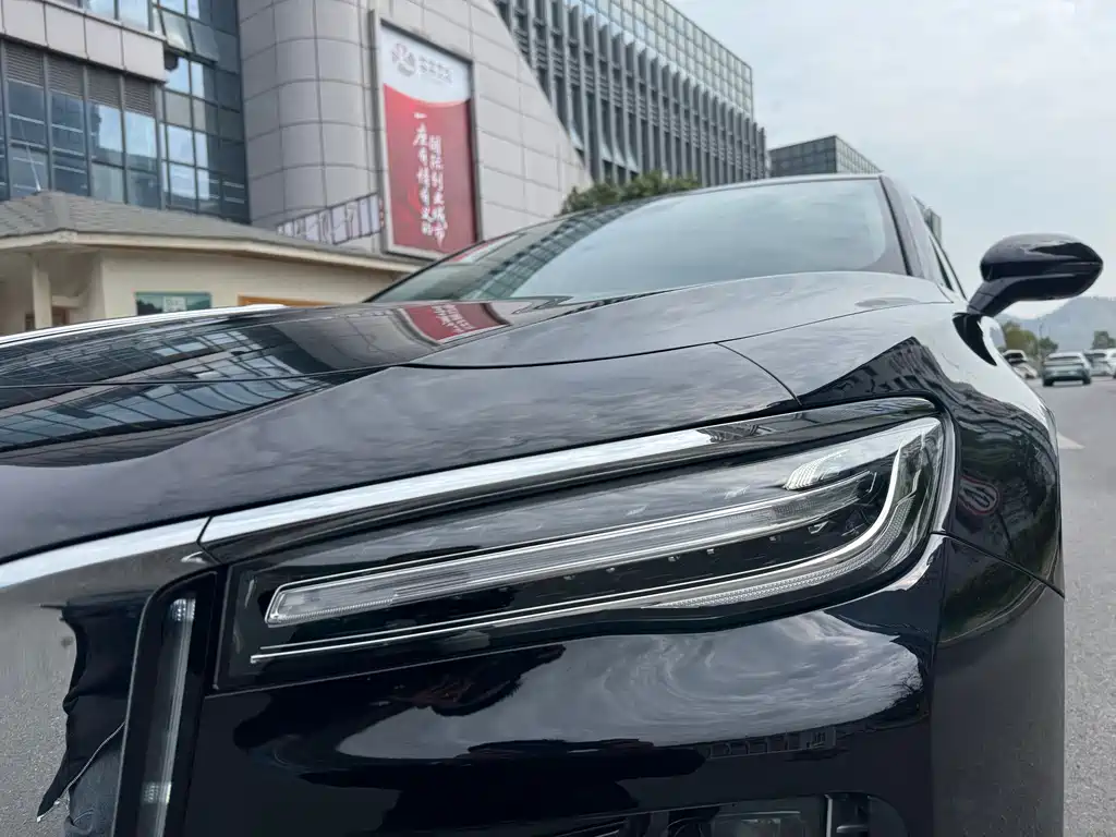Hongqi H5 2024 1.5T DCT Zhilian Qiyun Edition купить на сайте DeffCars