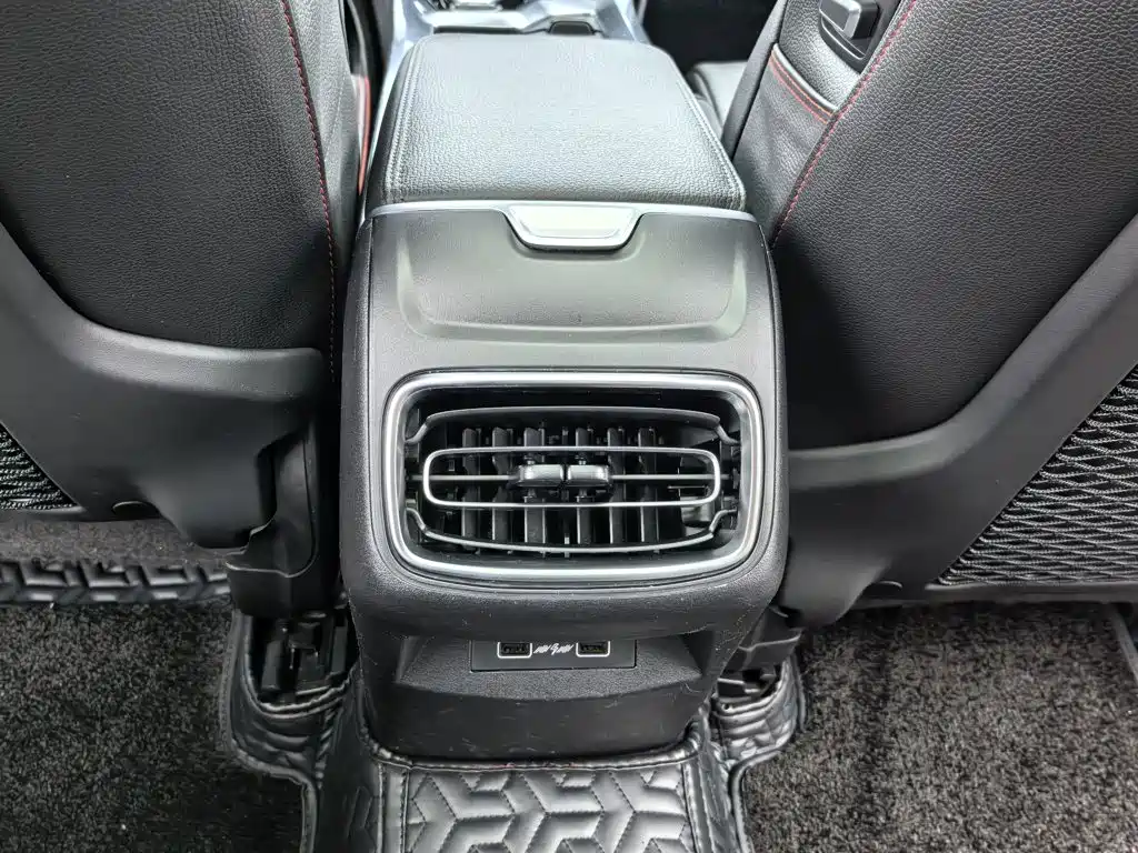 Lynk & Co 01 2019 2.0T 2WD Yao Pro Edition National VI купить на сайте DeffCars