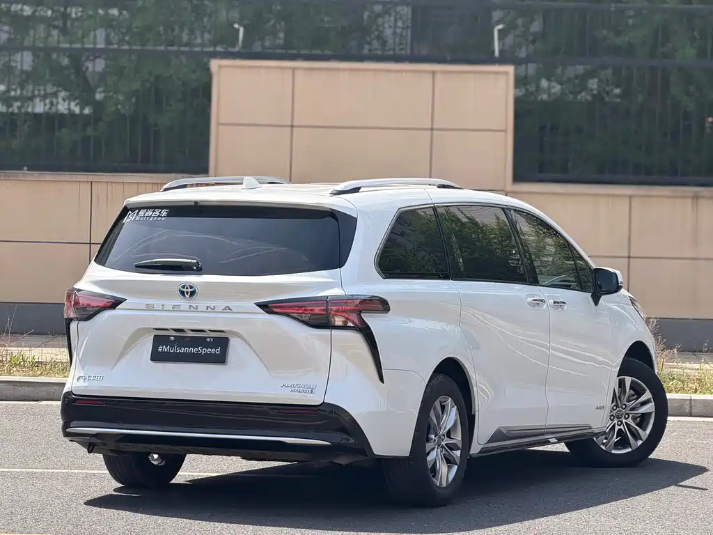 SIENNA 2021 2.5L Hybrid Platinum Edition купить на сайте DeffCars