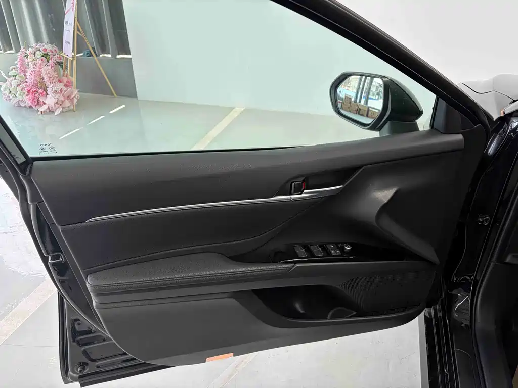 Camry 2022 2.0GVP Leading Edition купить на сайте DeffCars