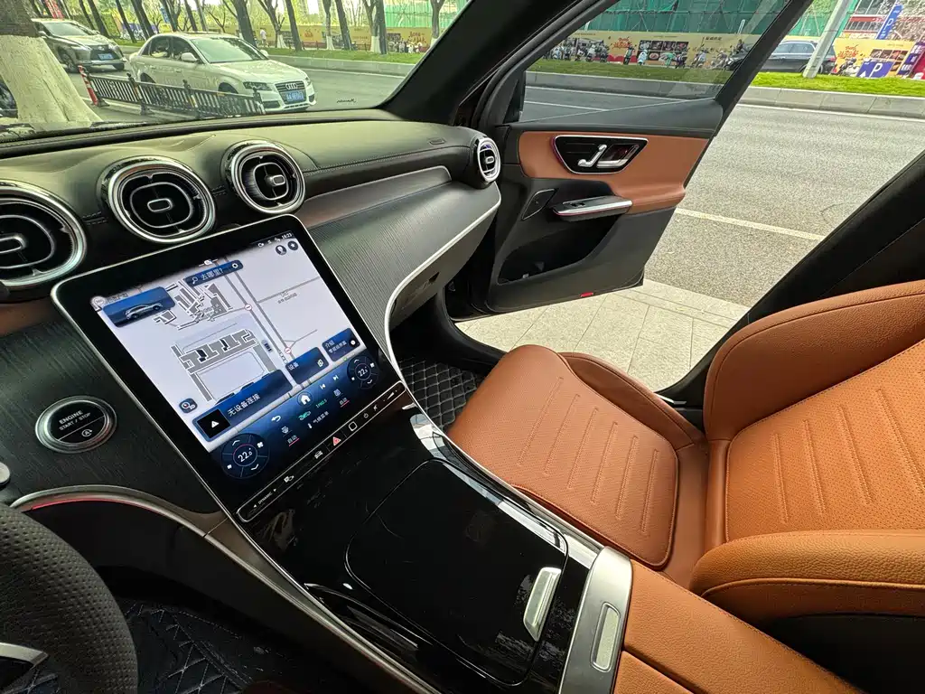 Mercedes-Benz GLC 2024 GLC 260 L 4MATIC luxury model 5 seats купить на сайте DeffCars