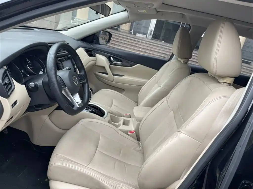 X-Trail 2017 2.0L CVT Comfort Edition 2WD купить на сайте DeffCars