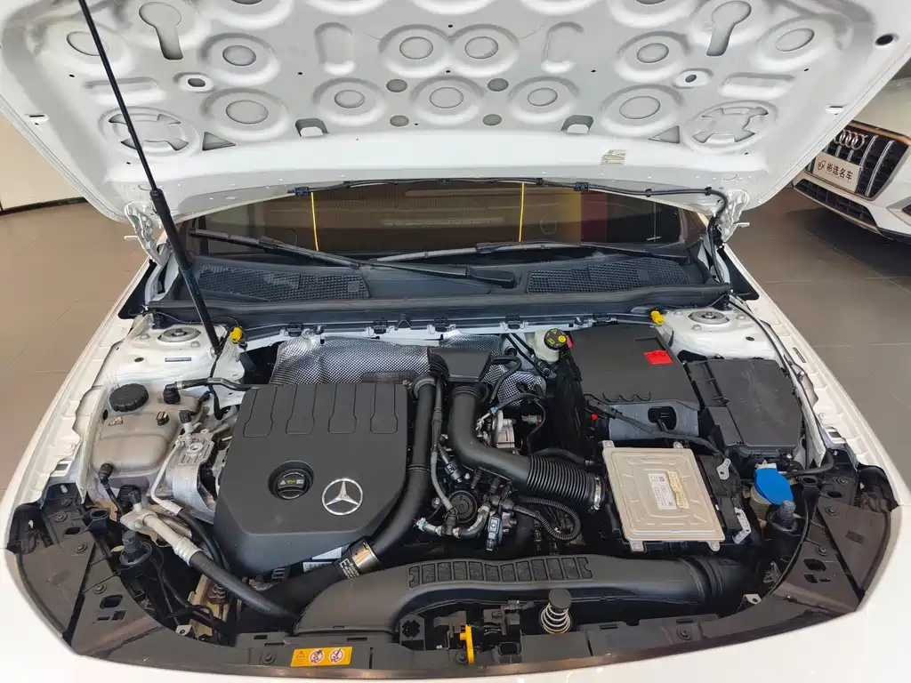 Mercedes-Benz A-Class 2020 Facelift A 200 L Sports Sedan Fashionable купить на сайте DeffCars