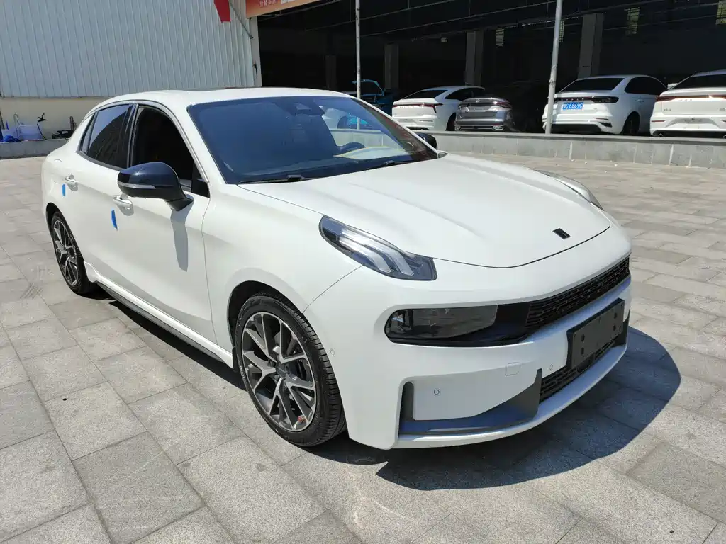 Lynk & Co 03 2019 1.5TD DCT Powerful Edition National VI купить на сайте DeffCars
