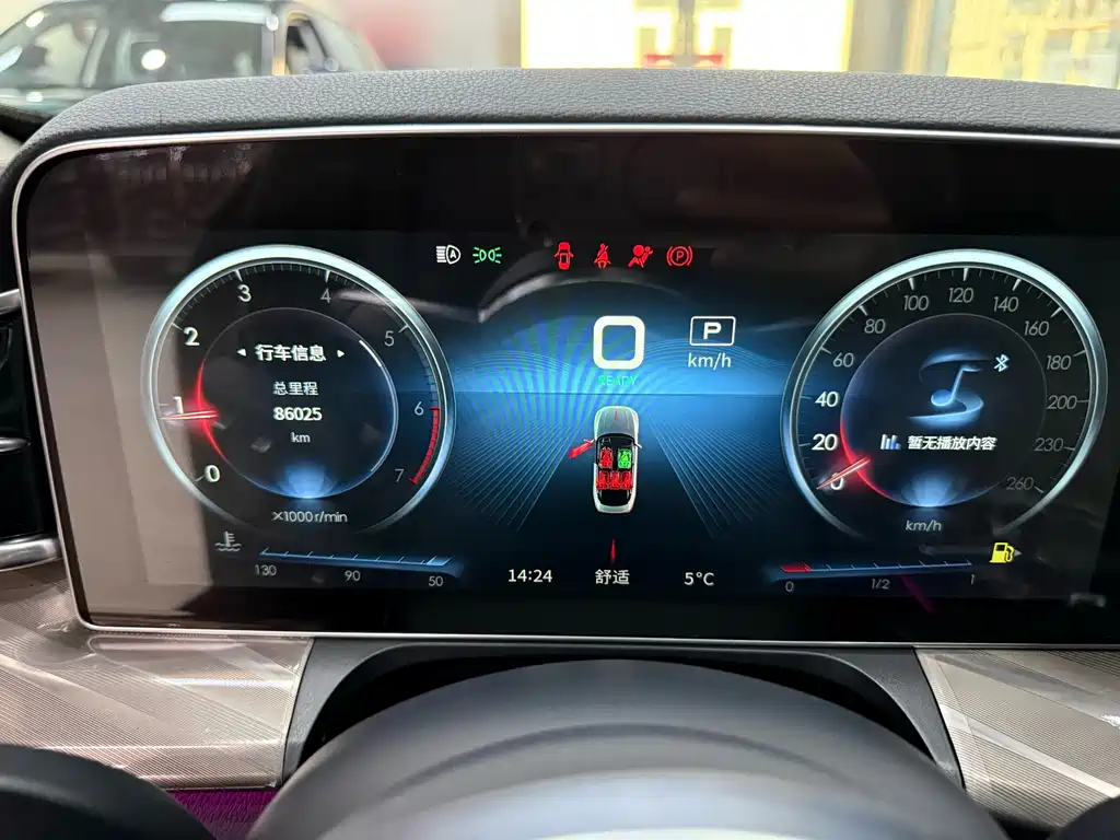 Hongqi H9 2020 2.0T Zhilian Flagship Edition купить на сайте DeffCars