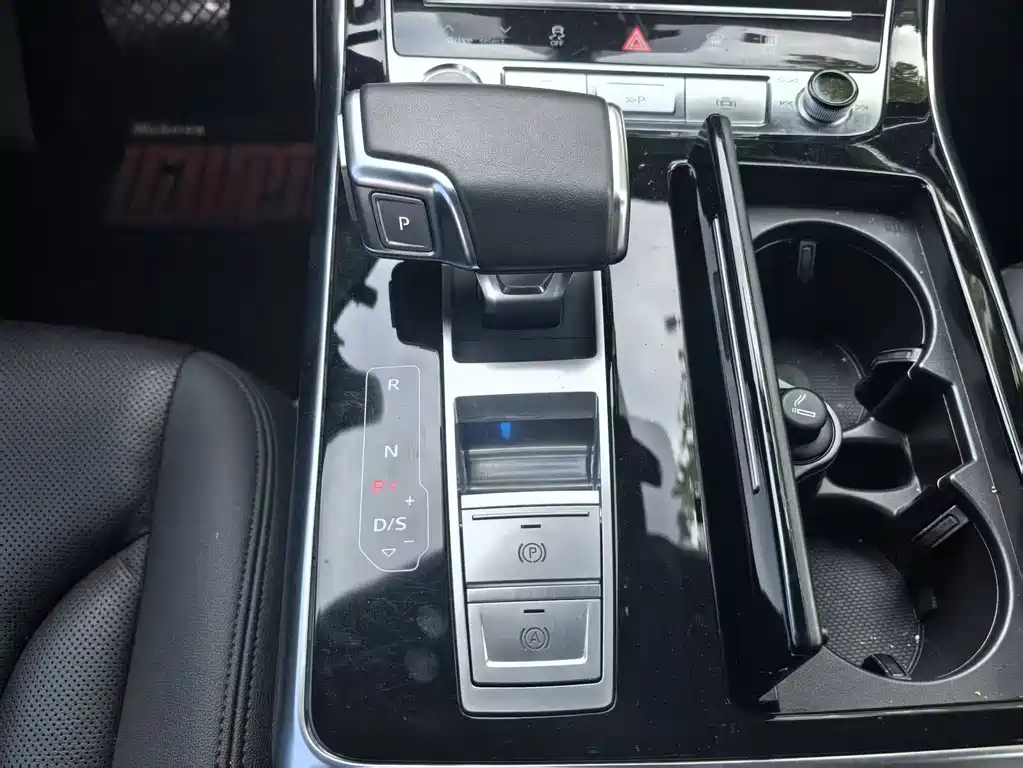 Audi Q7 2022 55 TFSI quattro S line sports купить на сайте DeffCars