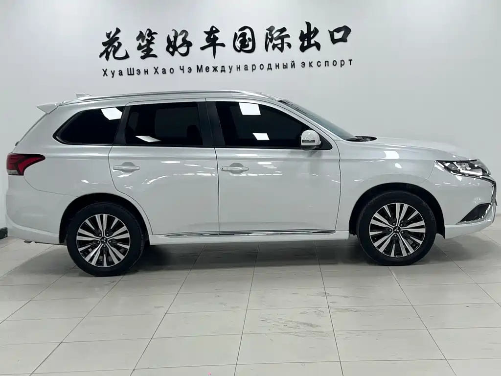 Outlander 2021 2.0L 2WD Enjoy Edition 5 seats купить на сайте DeffCars