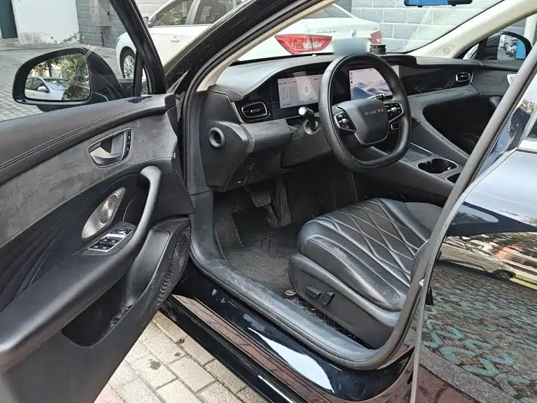 Roewe D7 2024 EV 510km travel version купить на сайте DeffCars