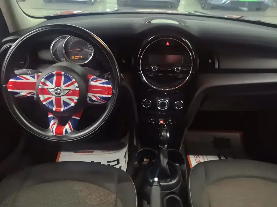 MINI 2016 1.2T ONE five-door version купить на сайте DeffCars