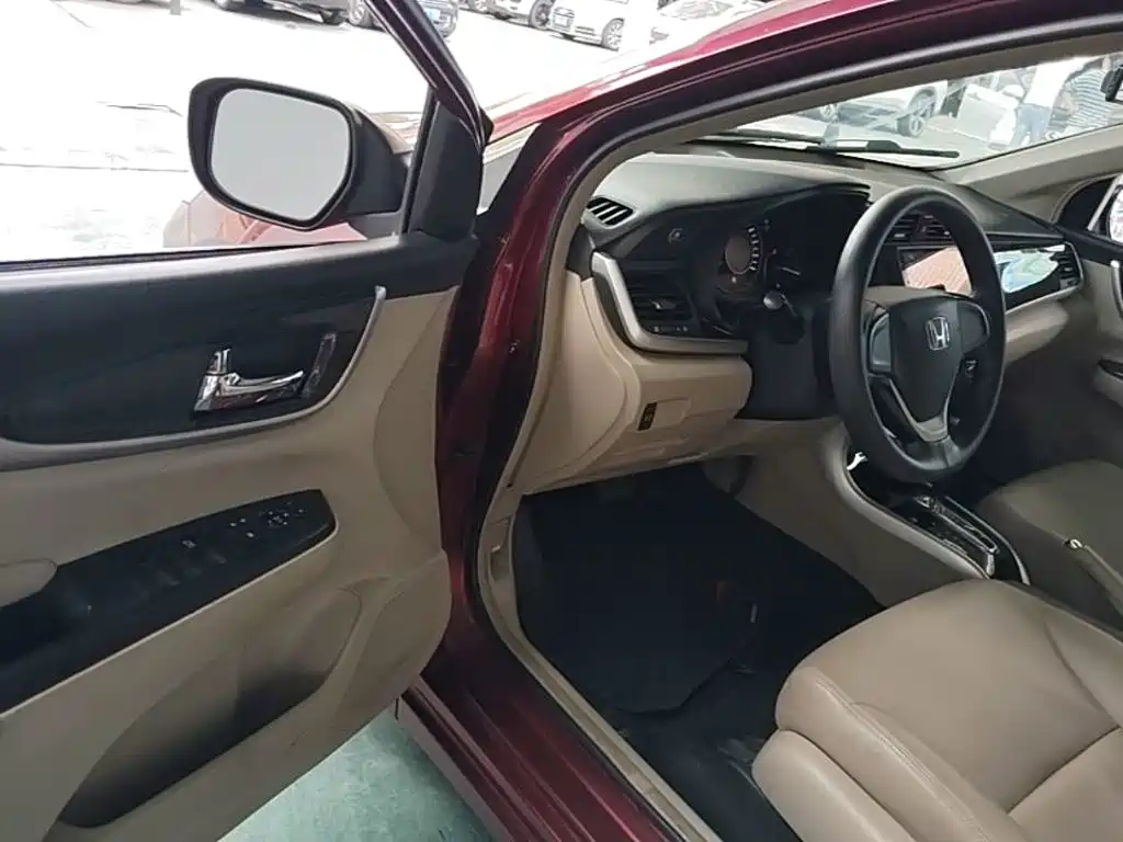 Crider 2013 1.8L automatic comfort version купить на сайте DeffCars