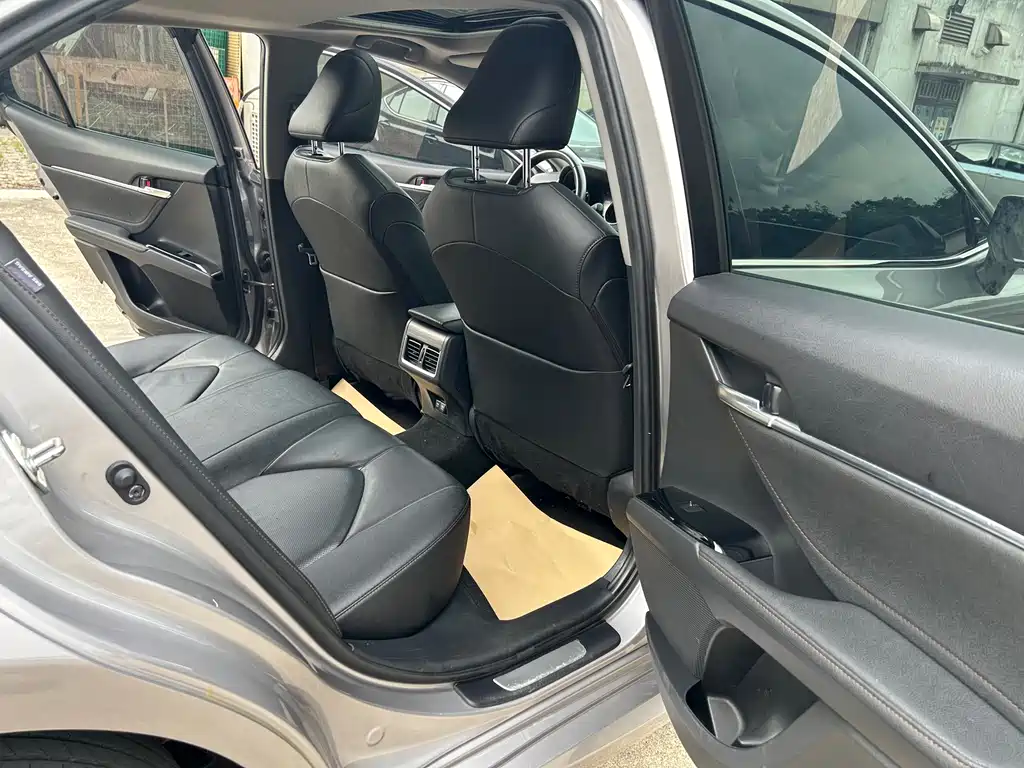 Camry 2021 2.0G Deluxe Edition купить на сайте DeffCars