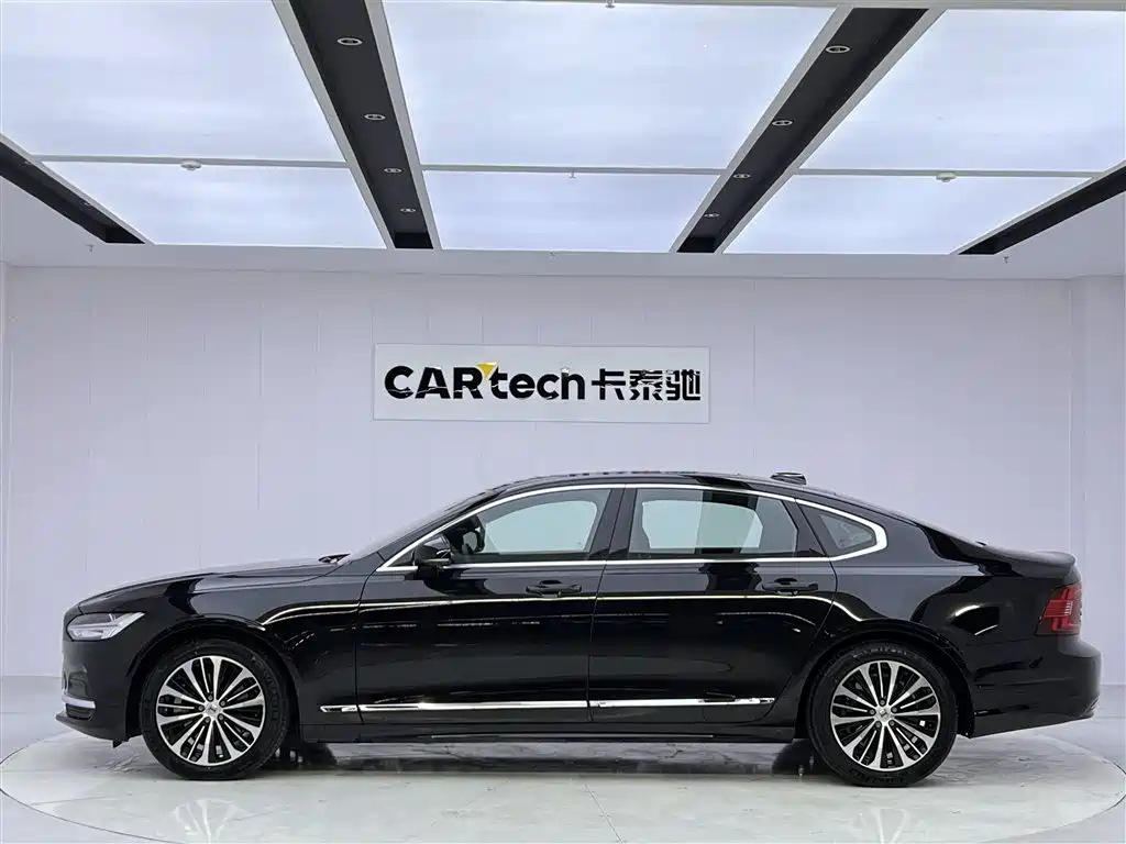 Volvo S90 2025 B5 Zhiyi Luxury Edition купить на сайте DeffCars