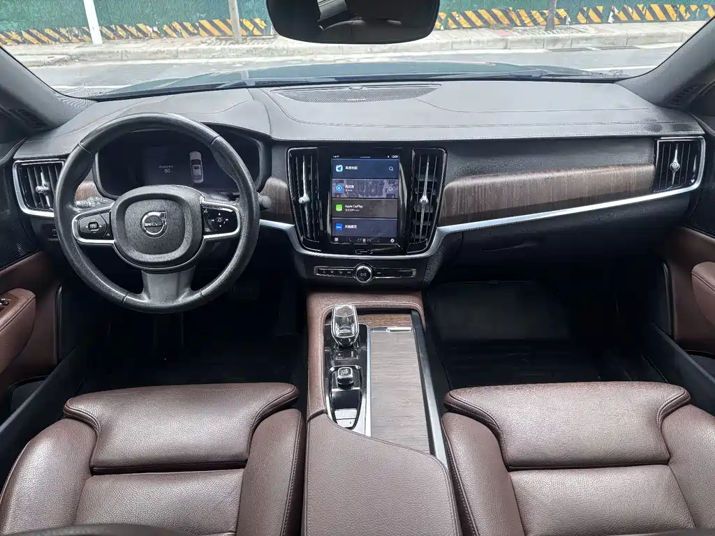 Volvo S90 2022 B5 Zhiyuan Luxury Edition купить на сайте DeffCars