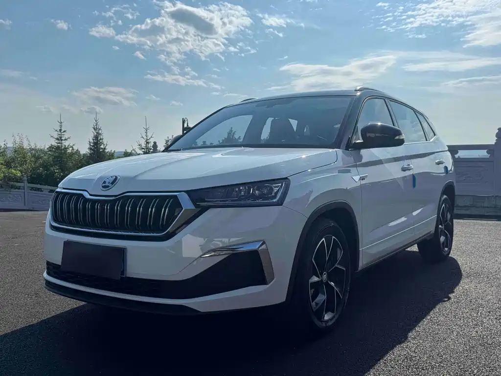 Komic 2023 facelift GT 1.5L automatic premium version купить на сайте DeffCars