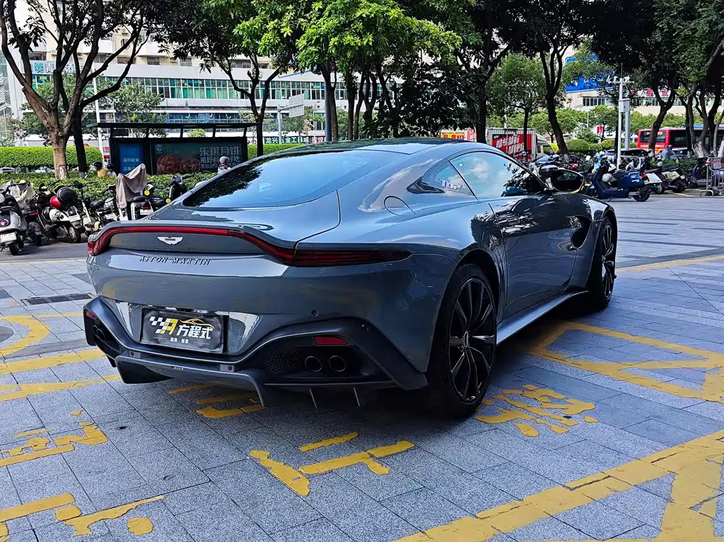 V8 Vantage 2022 4.0T V8 Coupe купить на сайте DeffCars