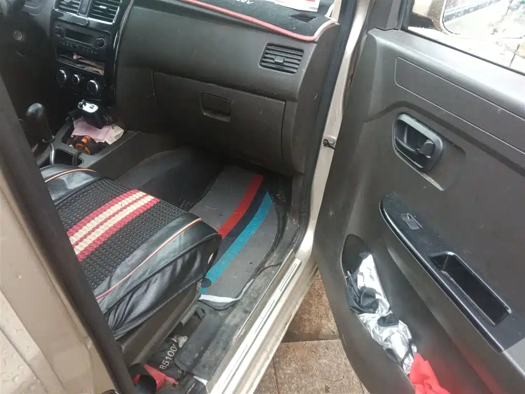 Wuling Rongguang V 2016 1.5L standard model купить на сайте DeffCars