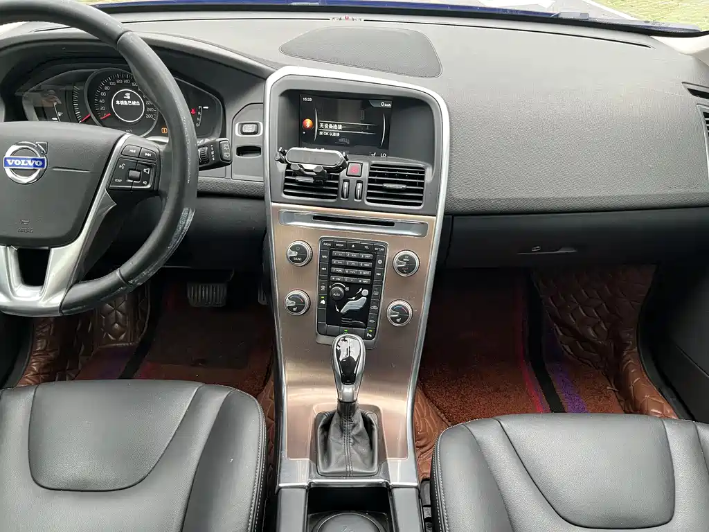 Volvo XC60 2016 T5 Smart Edition купить на сайте DeffCars