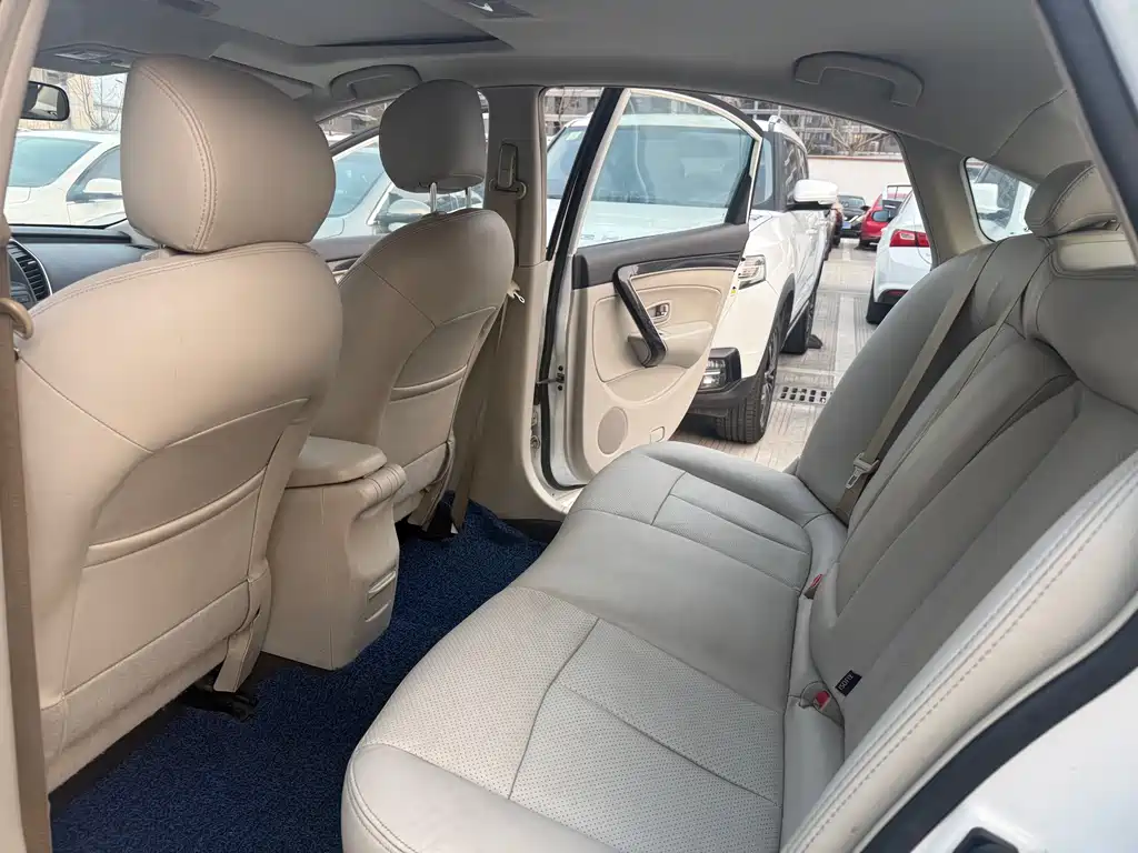 Dongfeng Fengshen A60 2016 1.6L DCT luxury model купить на сайте DeffCars