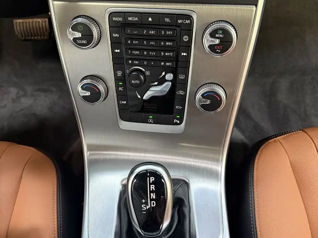 Volvo S60 2018 S60L T4 Zhiyuan Enterprising Edition купить на сайте DeffCars