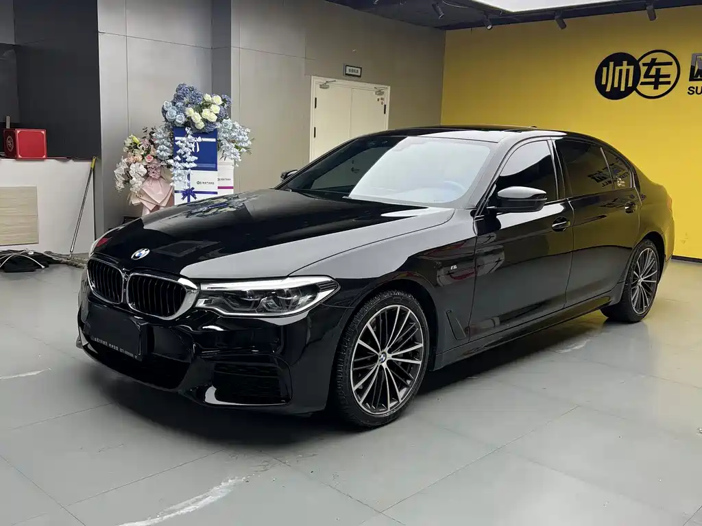 BMW 5 Series 2019 530Li Exclusive M Sports Package купить на сайте DeffCars