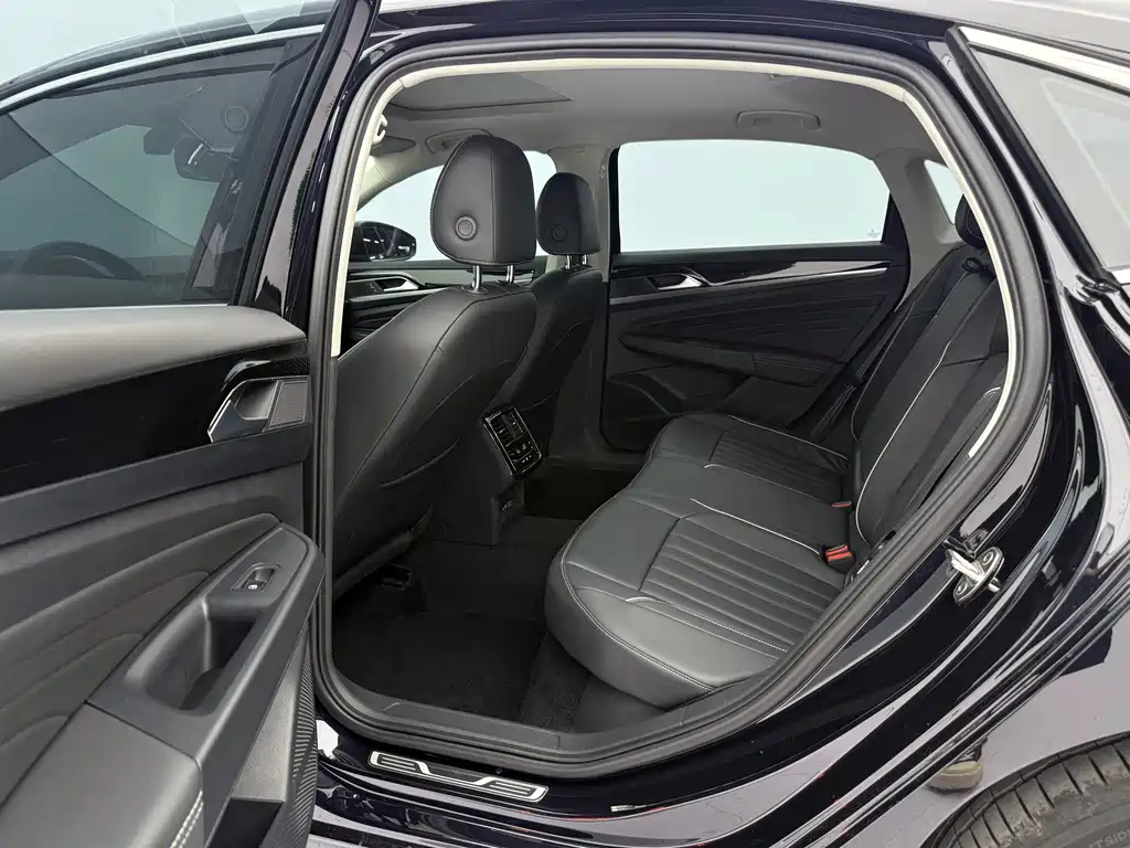 Passat 2024 280TSI Star Elite Edition купить на сайте DeffCars