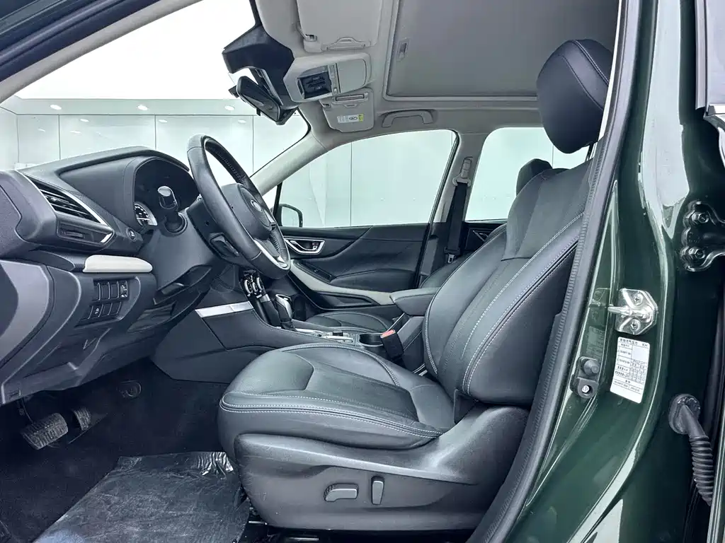 Forester 2022 2.0i AWD Deluxe Edition EyeSight купить на сайте DeffCars