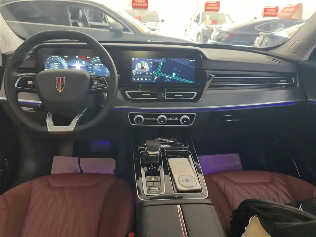 Hongqi HS5 2023 2.0T Qixiang Pro version купить на сайте DeffCars