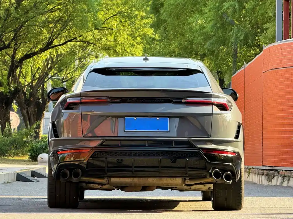 Urus 2023 4.0T V8 S купить на сайте DeffCars