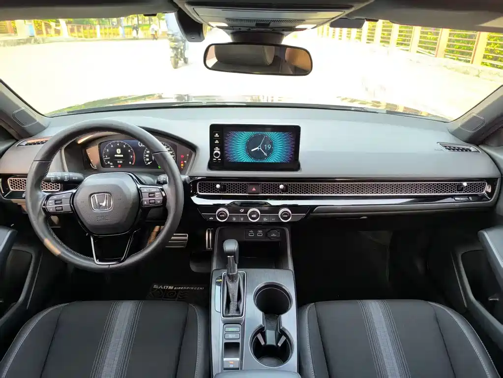 Civic 2022 240TURBO CVT combustion version купить на сайте DeffCars