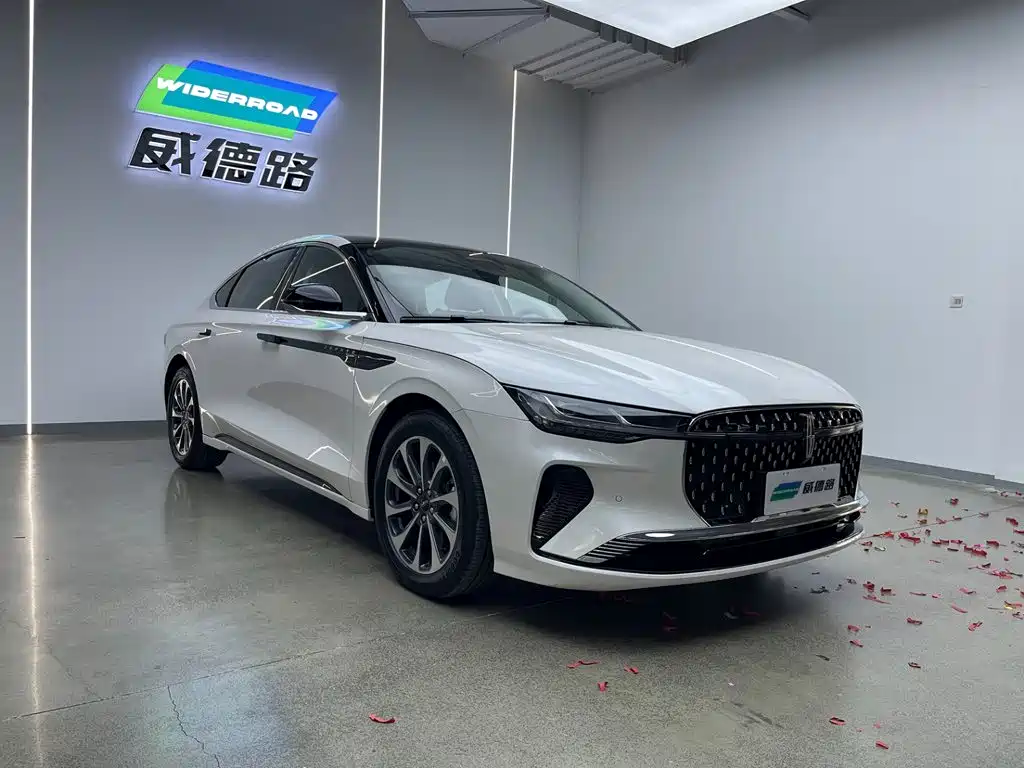 Lincoln Z 2025 2.0T Premium купить на сайте DeffCars