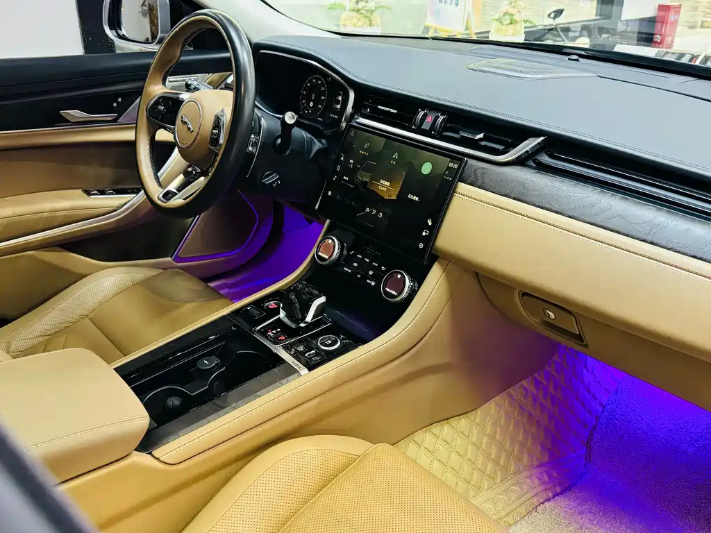 Jaguar XFL 2024 2.0T P250 two-wheel drive exclusive luxury version купить на сайте DeffCars