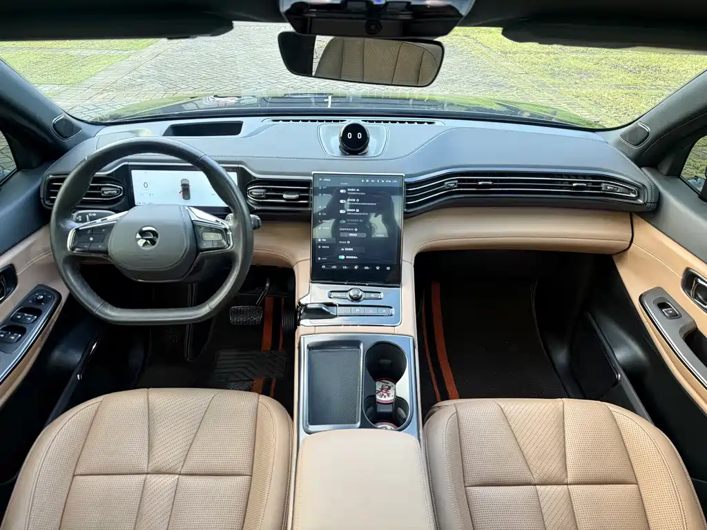 NIO ES8 2020 580KM six-seater version купить на сайте DeffCars