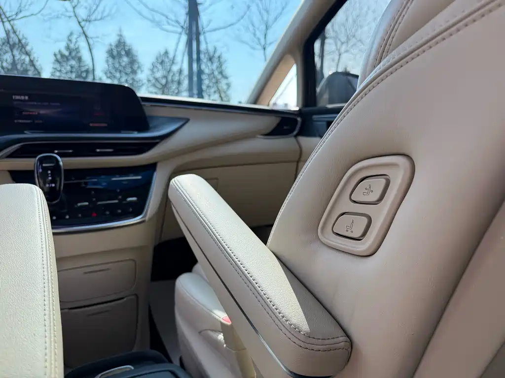 Buick GL8 2023 ES Lu Zun luxury model купить на сайте DeffCars