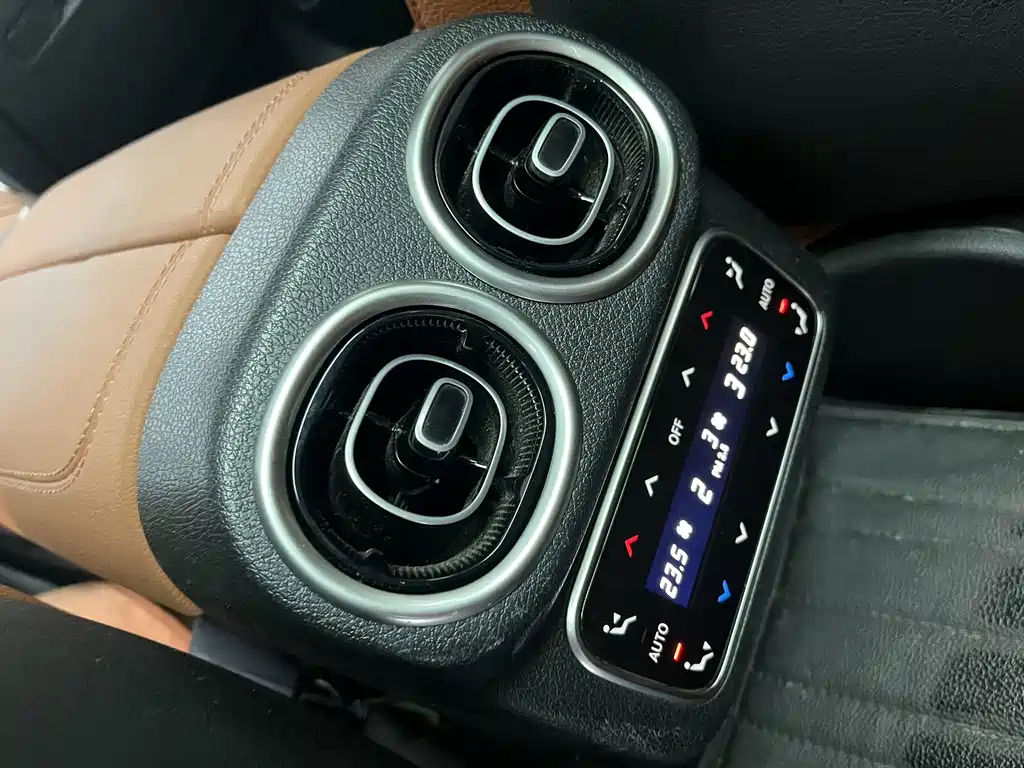Mercedes-Benz GLC 2024 GLC 260 L 4MATIC Dynamic 5-seater купить на сайте DeffCars