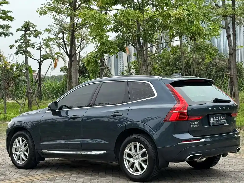 Volvo XC60 2021 T5 four-wheel drive Zhiya Luxury Edition купить на сайте DeffCars
