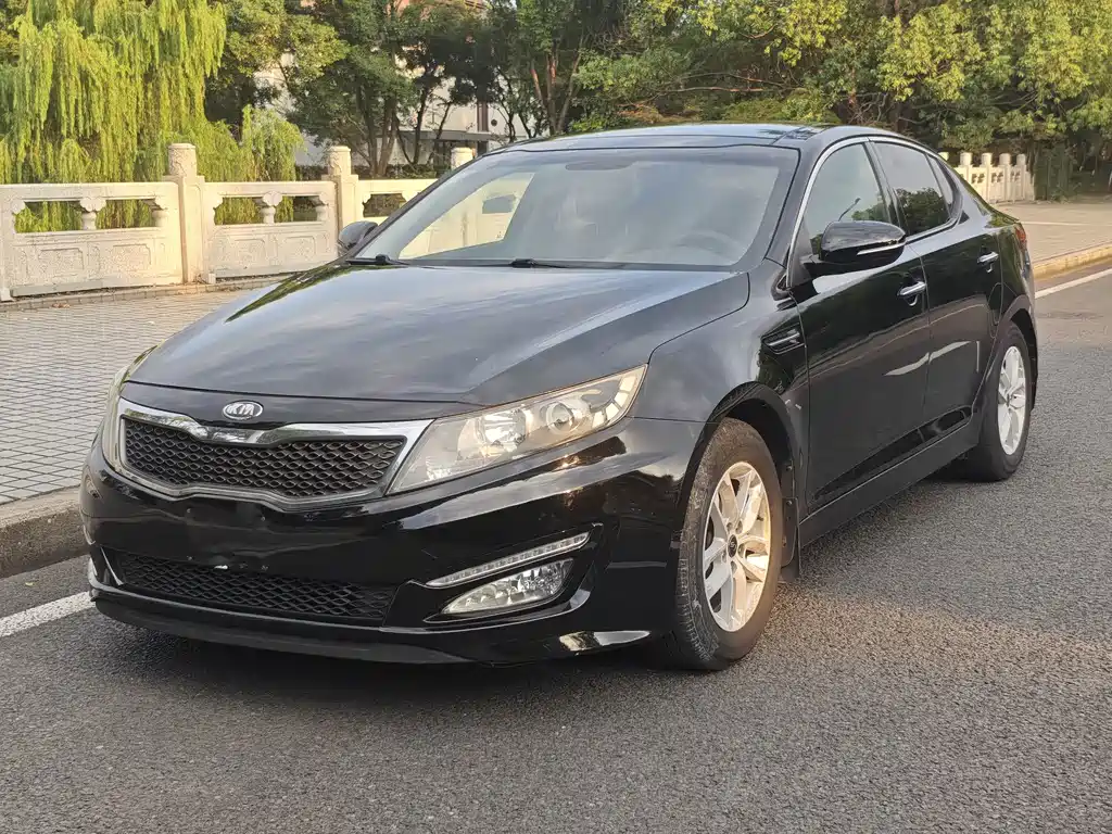 Kia K5 2012 2.0L automatic DLX купить на сайте DeffCars