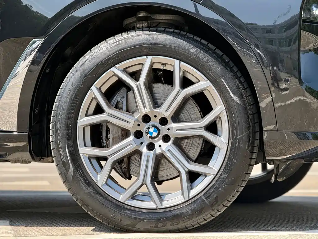 BMW X7 2023 xDrive40i Leading Luxury Package купить на сайте DeffCars