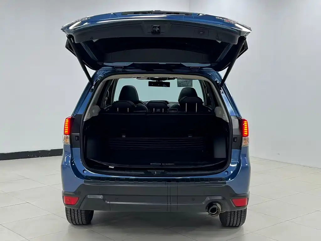 Forester 2022 2.0i AWD Deluxe Edition EyeSight купить на сайте DeffCars