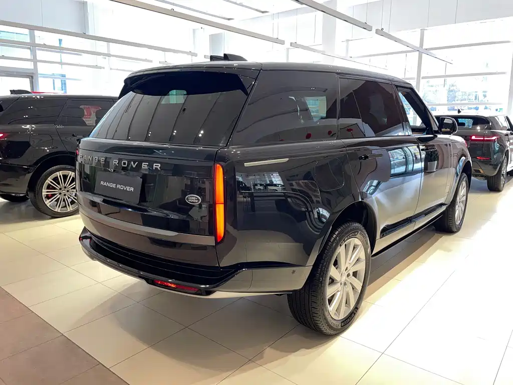 Range Rover 2025 3.0 L6 360PS Grand Edition купить на сайте DeffCars