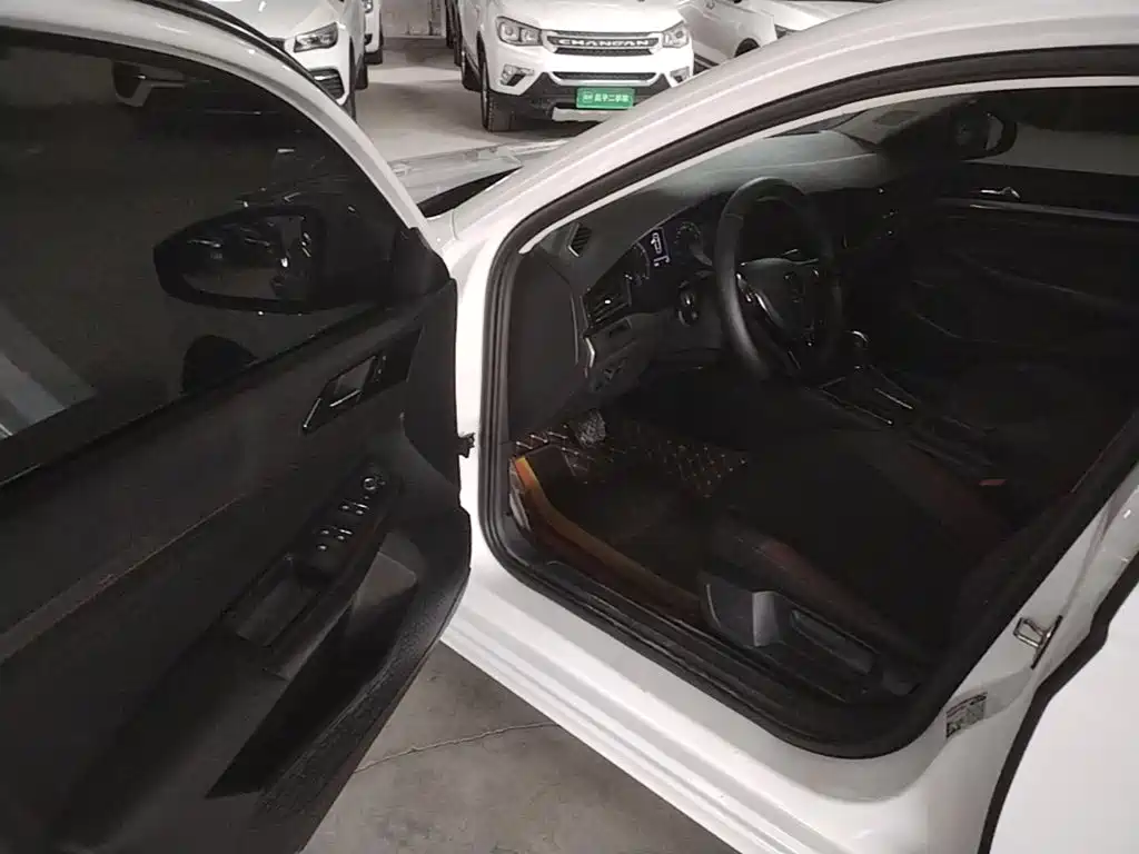 Bora 2021 1.5L automatic comfort intelligent connected version купить на сайте DeffCars