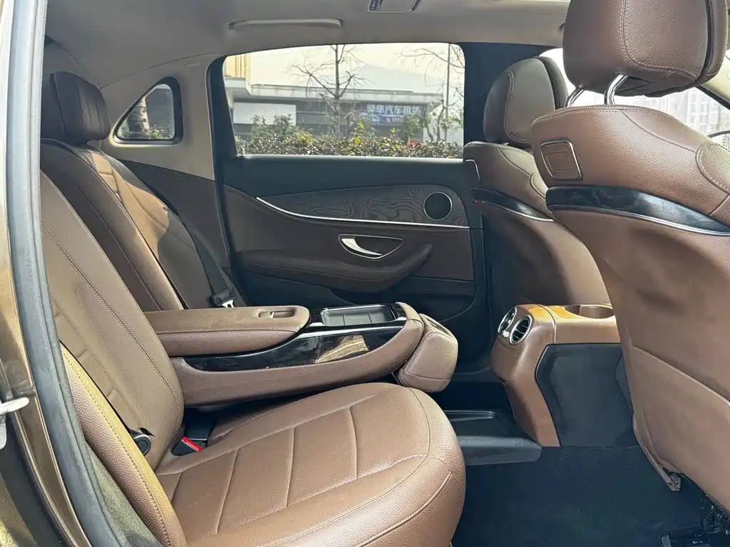 Mercedes-Benz E-Class 2016 E 200 L Sports купить на сайте DeffCars