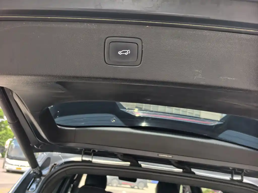 Roewe RX5 MAX 2021 Supreme Series 400TGI Automatic Luxury Cockpit Edition купить на сайте DeffCars