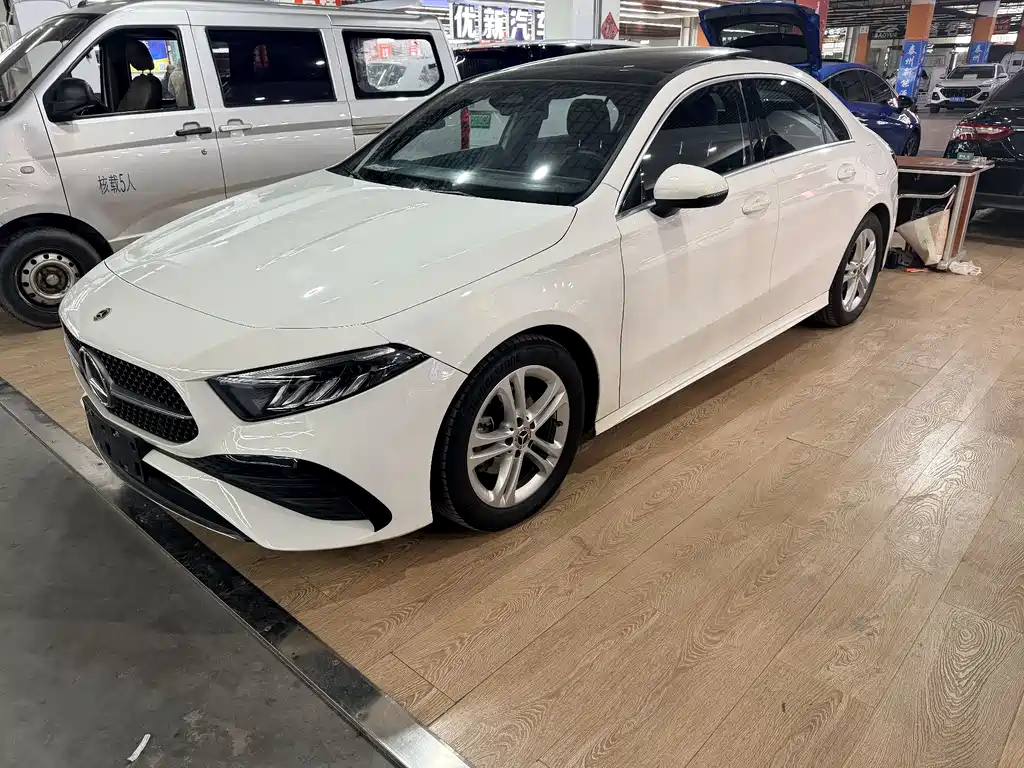 Mercedes-Benz A-Class 2023 A 180 L купить на сайте DeffCars
