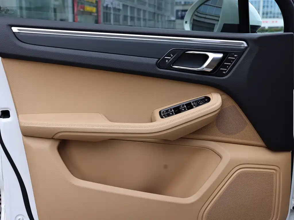 Macan 2017 Macan 2.0T купить на сайте DeffCars