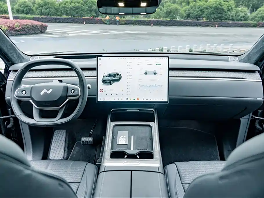 Ledo L90 2025 Ultra six-seater version купить на сайте DeffCars