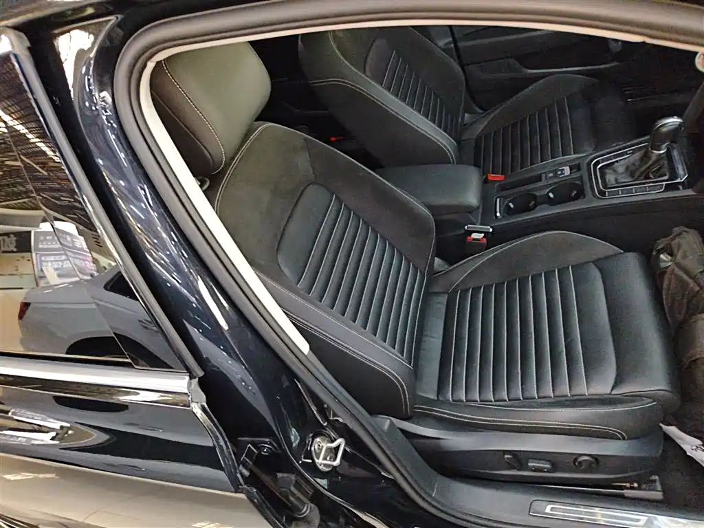 Magotan 2020 330TSI DSG leading model купить на сайте DeffCars