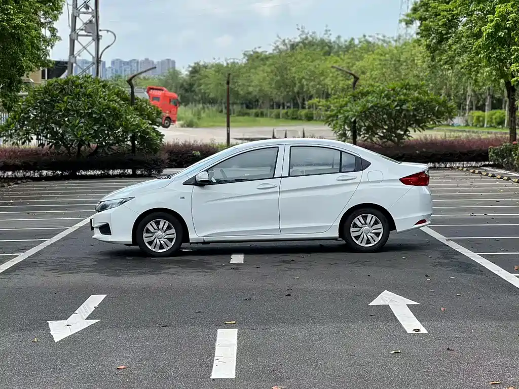 Fengfan 2017 1.5L CVT Comfort Edition купить на сайте DeffCars