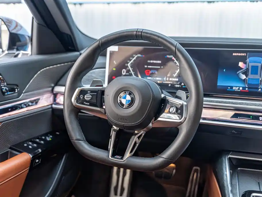 BMW 7 Series 2023 facelift 740Li exclusive M sports package купить на сайте DeffCars